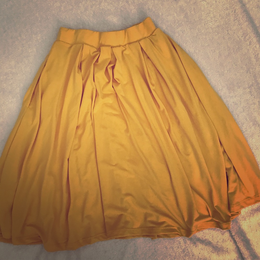 Yellow XS skirt with POCKETS